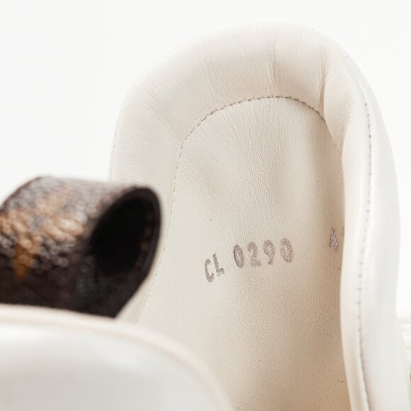 Louis Vuitton Archlight White & Black Signature Chunky Sneakers - Picture 12 of 14